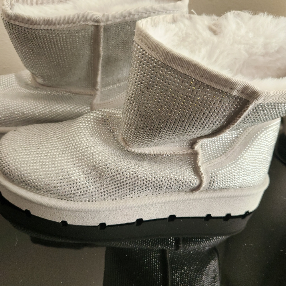 Boots, Torrid size 7.5 WW